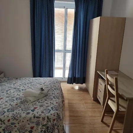 Fantoni Πανσιόν *
